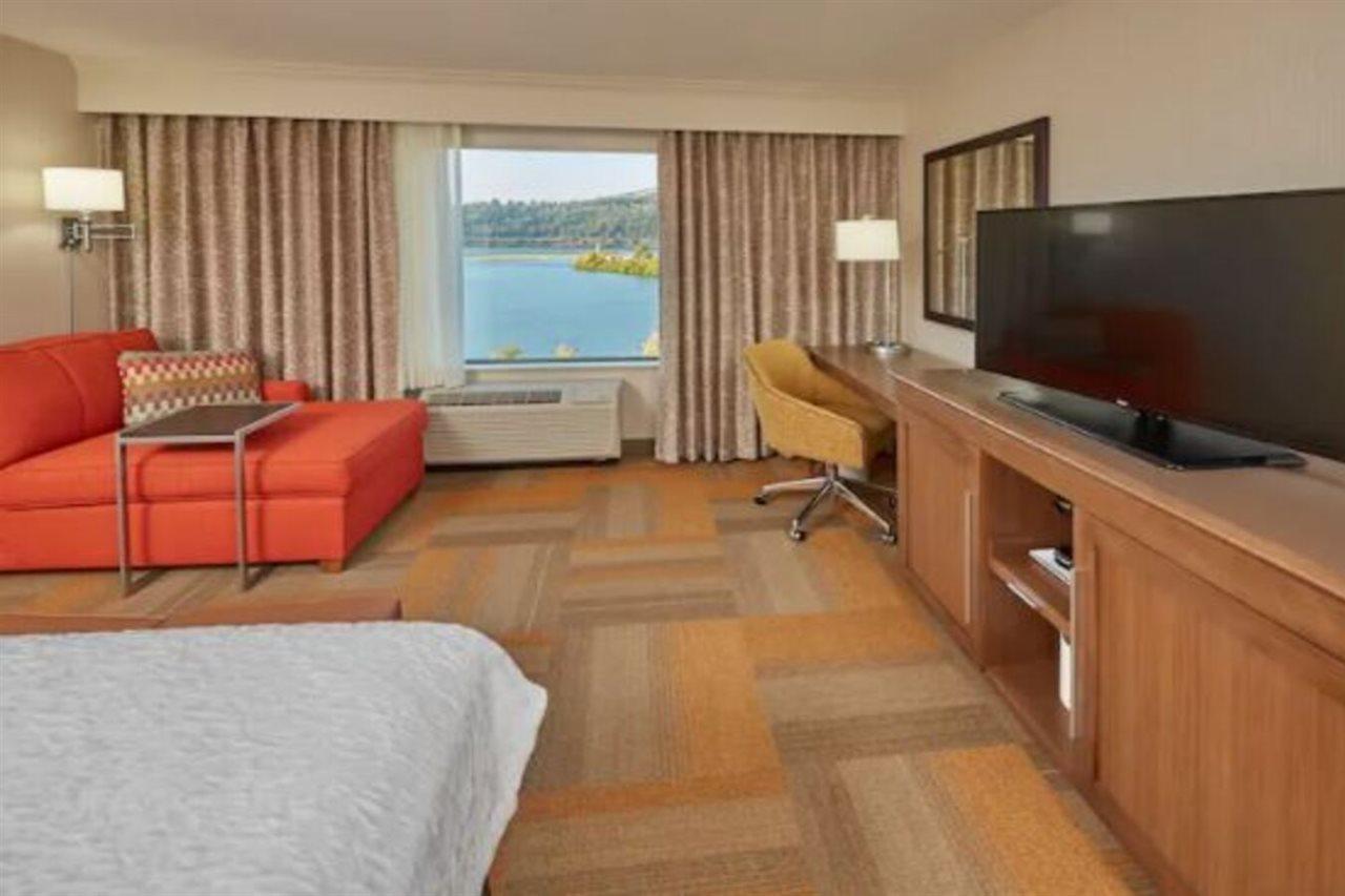 Hampton Inn & Suites Hood River Extérieur photo