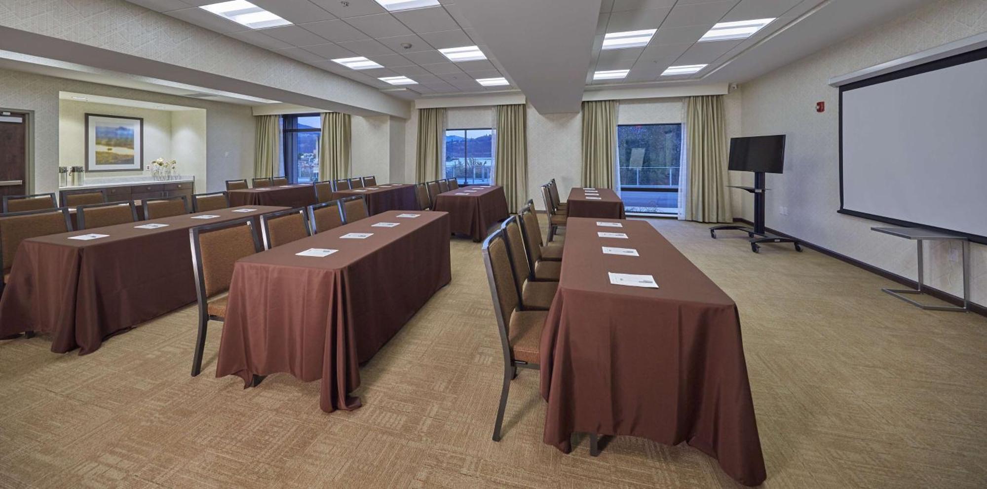 Hampton Inn & Suites Hood River Extérieur photo
