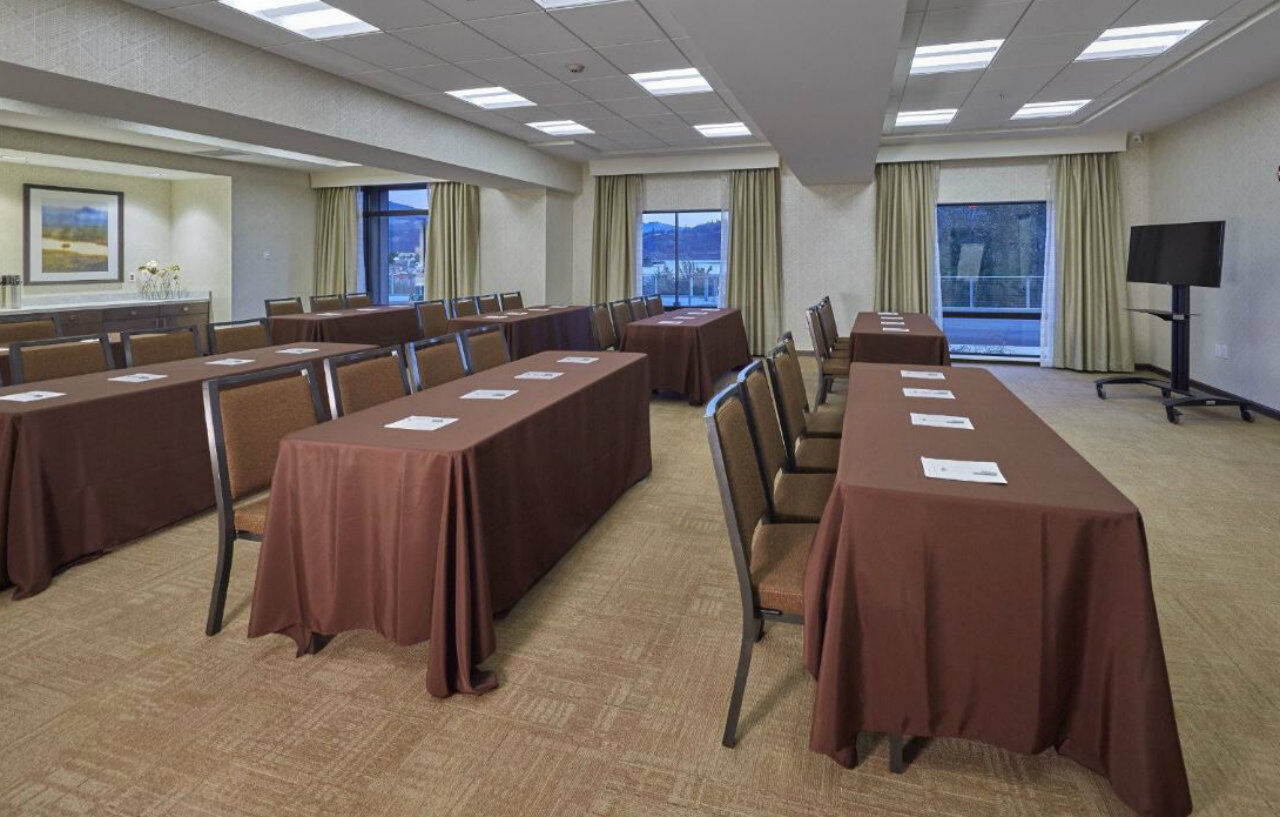 Hampton Inn & Suites Hood River Extérieur photo